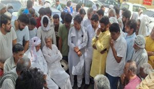 Bahadurgarh: Uproar over Plumber’s death during Sewer Cleaning; Family Demand ₹1 Crore Compensation