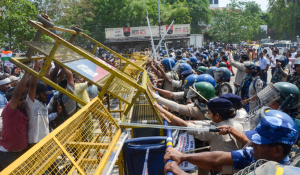 Bihar TRE-4 agitation: FIR filed against student leader Dilip Kumar and 5000 unknown people​