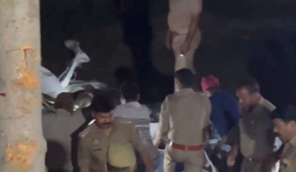 9 Dead in Horrific Truck-Van Collision in UP’s Lakhimpur Kheri