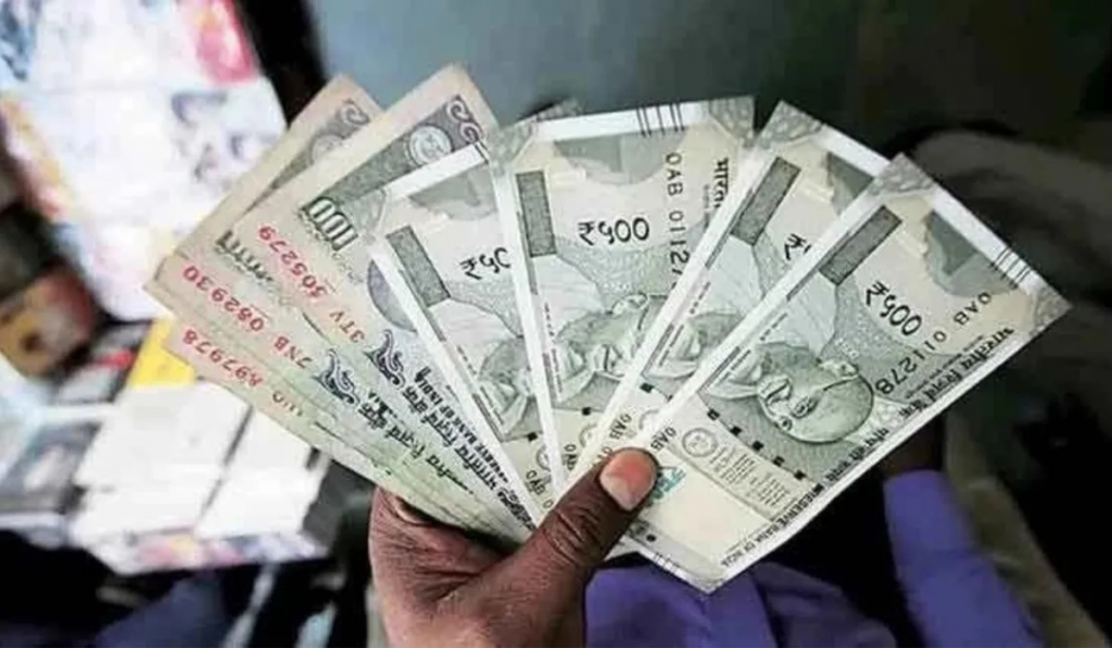 Rupee Hits Record Low of 96.20 Against US Dollar Amid Iran Conflict