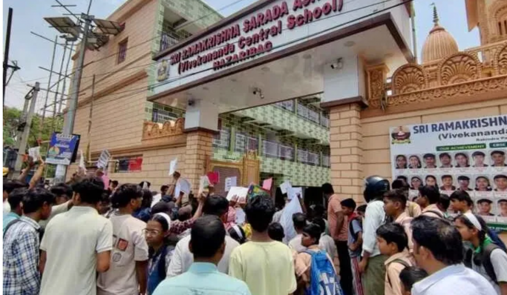 Protest Erupts in Jharkhand’s Hazaribagh After Class 10 Student’s Death