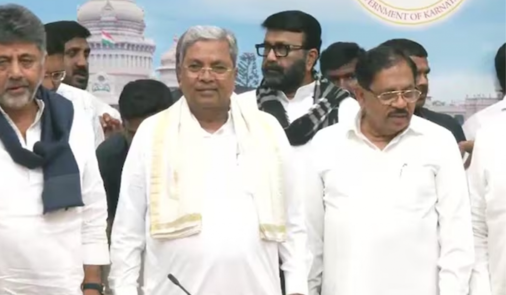 Siddaramaiah quits as Karnataka Chief Minister, submits resignation to Governor