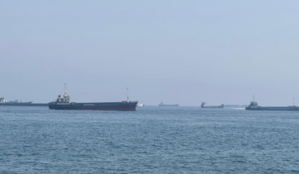 IRGC Warns of Military Response to US Interference in Strait of Hormuz
