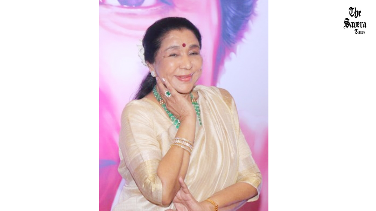 Manoj Muntashir Reveals 14-Foot ‘Jhumka’ Built in Bareilly as Tribute to Asha Bhosle