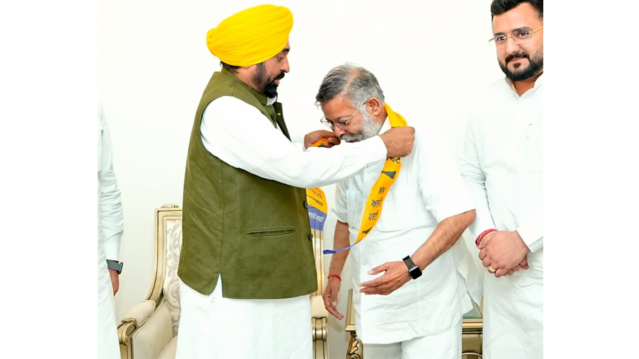 Senior BJP Leader Anil Kumar Sethi Joins AAP in Punjab