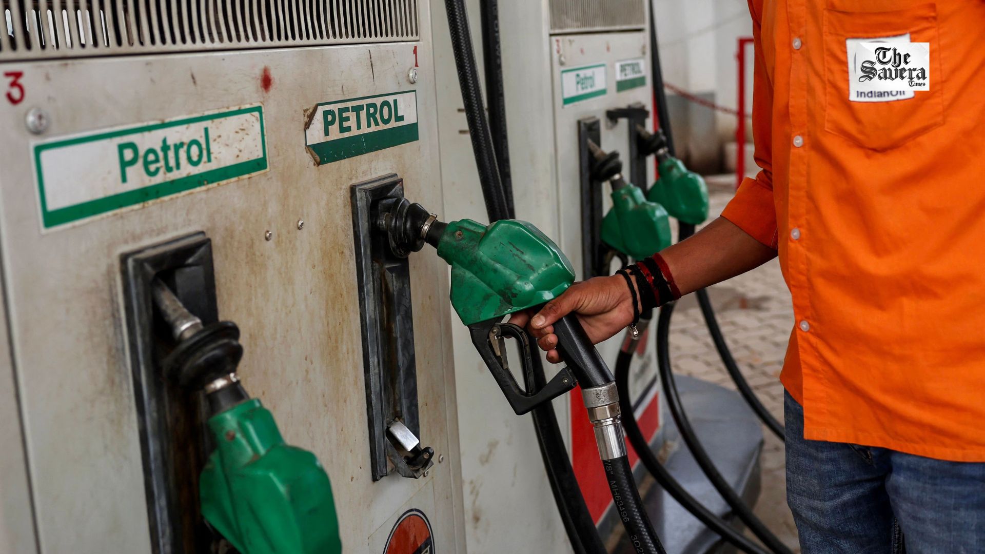 Global Oil Shock Pushes Petrol, Diesel Prices Up by ₹3 Per Litre; CNG Dearer by ₹2 After PM Modi’s Fuel-Saving Appeal