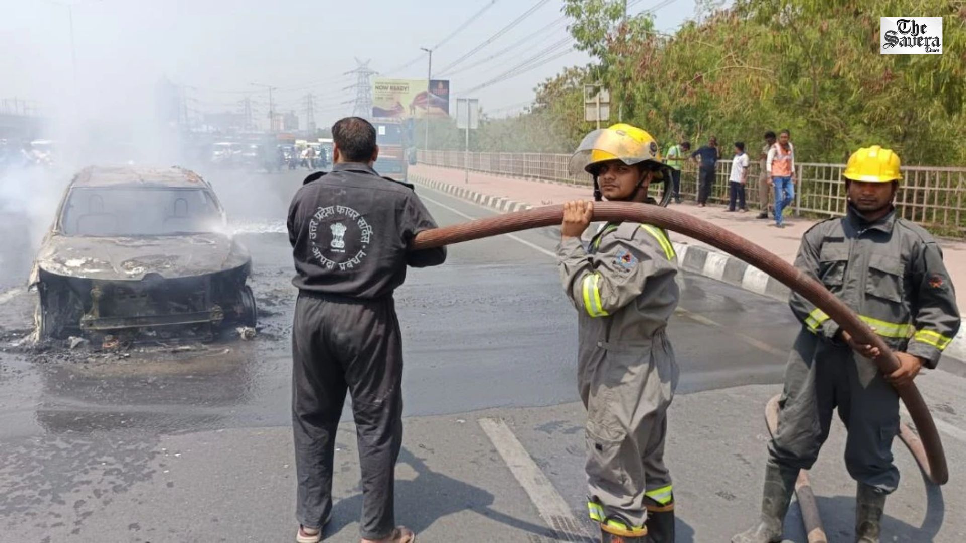 Car Catches Fire Near Bhajanpura Metro Station in Delhi, Driver Safe