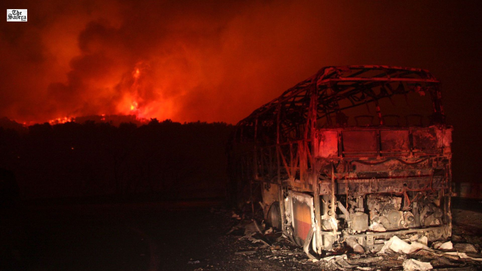 Deadly Bus Crash and Fire in Western Türkiye Leaves 8 Dead, Infant Among Victims