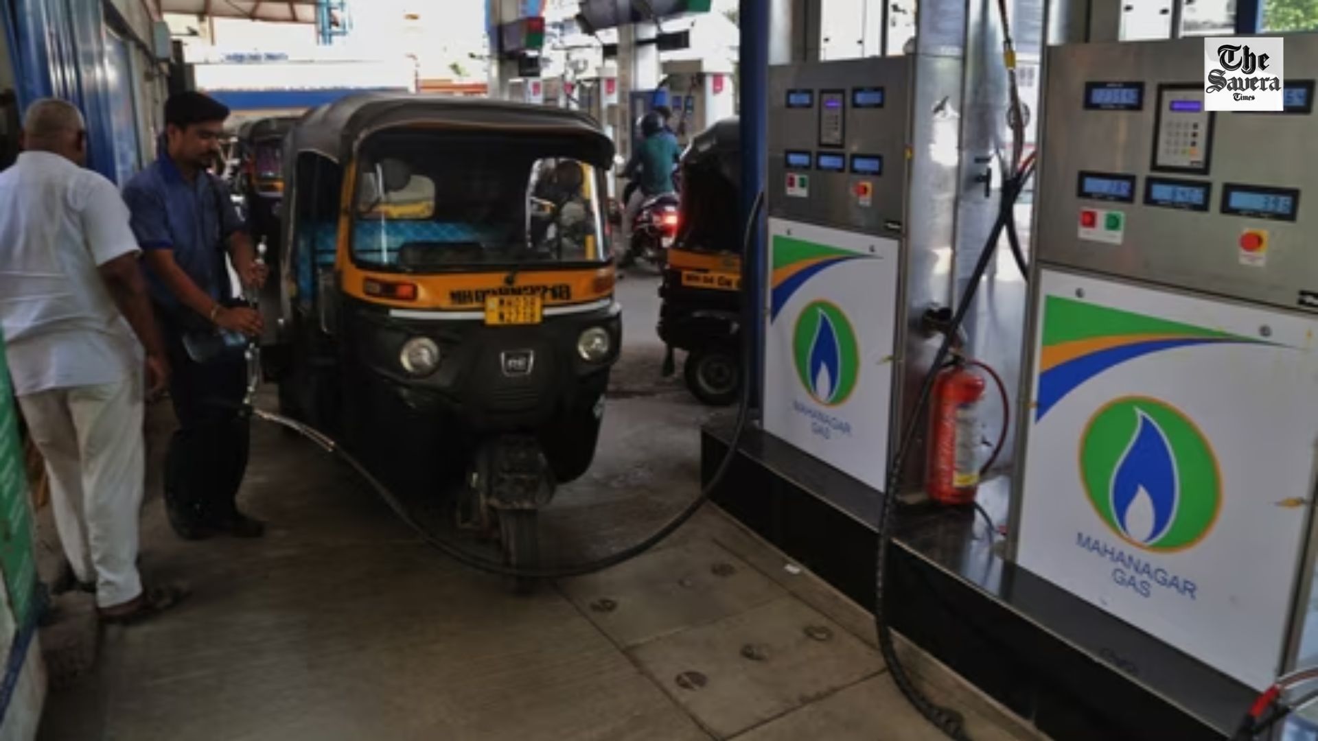 CNG Crosses ₹80 in Delhi-NCR; Auto and Taxi Drivers Call It an “Unbearable Financial Burden”