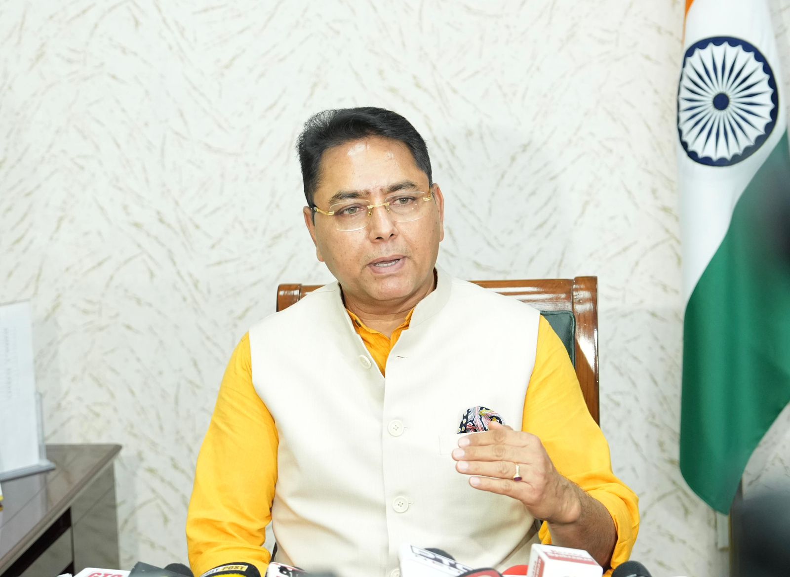 Aman Arora Takes Charge as Industries and Commerce Minister