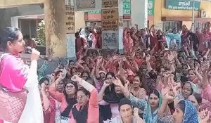 ASHA Workers and Facilitators Union stage protest demanding release of salaries