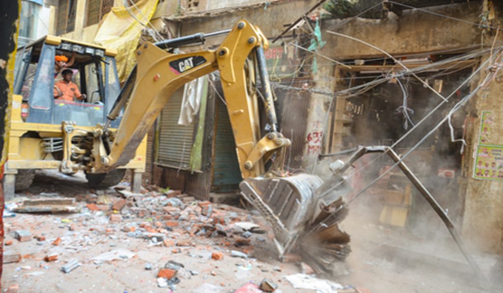 jk drug peddlers shop demolish