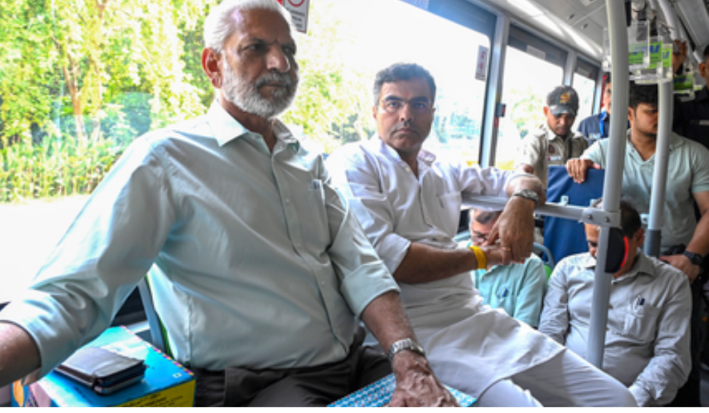 Delhi ministers travel by electric bus for inauguration of PWD drainage project
