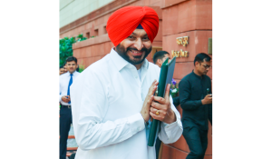 Punjab SC panel gives time to Union Minister Ravneet Singh over ‘casteist’ remarks