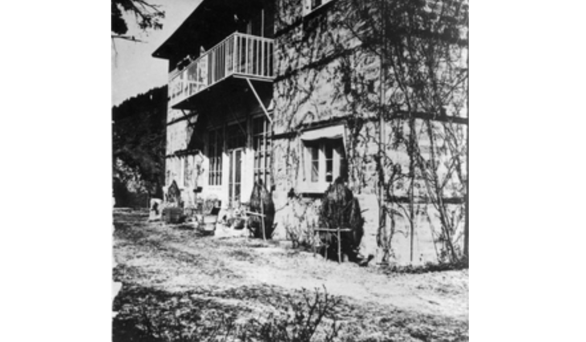 THE MEMORY OF WALLS: DO HOUSES CARRY HUMAN KARMA?
