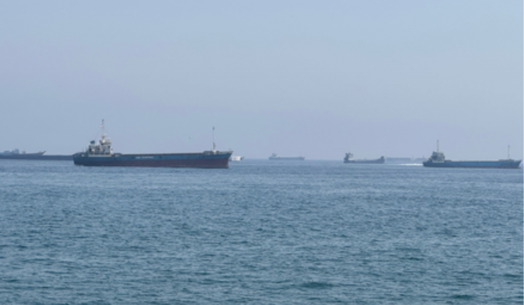 Audio recording shows IRGC warning vessels against transiting Strait of Hormuz