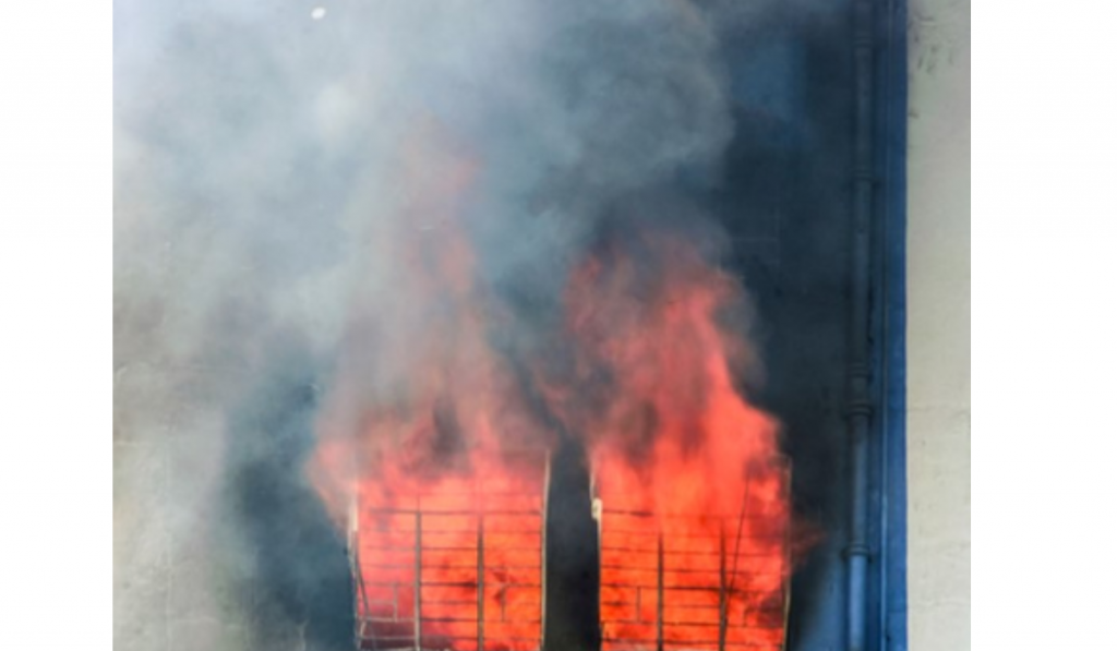 Fire breaks out at restaurant near South Delhi flyover; elderly woman rescued
