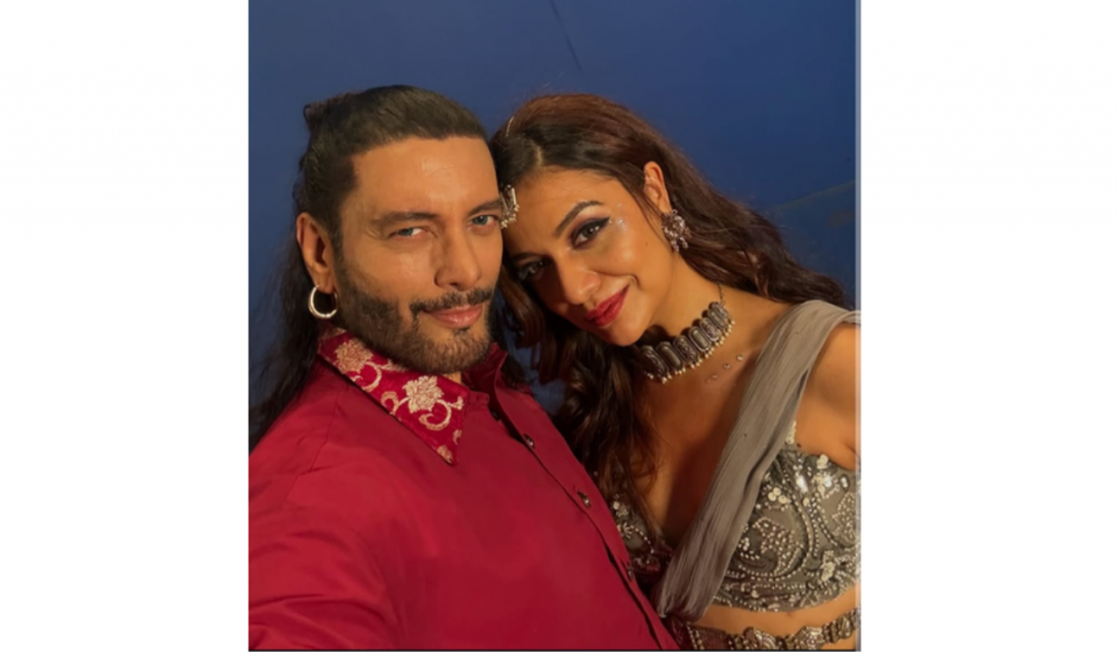 ‘Naagin’ Diaries: Divya Agarwal Poses with Akashdeep Saigal, Praises Priyanka Chahar Choudhary