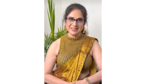 Meenakshi Seshadri Opens Up About Her Experience with Anil Kapoor in ‘Ghar Ho To Aisa’