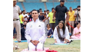Akshay Kumar Joins Mansukh Mandaviya for Yoga Session on International Day of Yoga