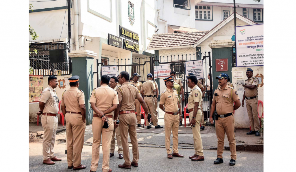 Mumbai Police Launch Investigation After Bomb Threat Call to Control Room
