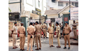 Mumbai Police Launch Investigation After Bomb Threat Call to Control Room