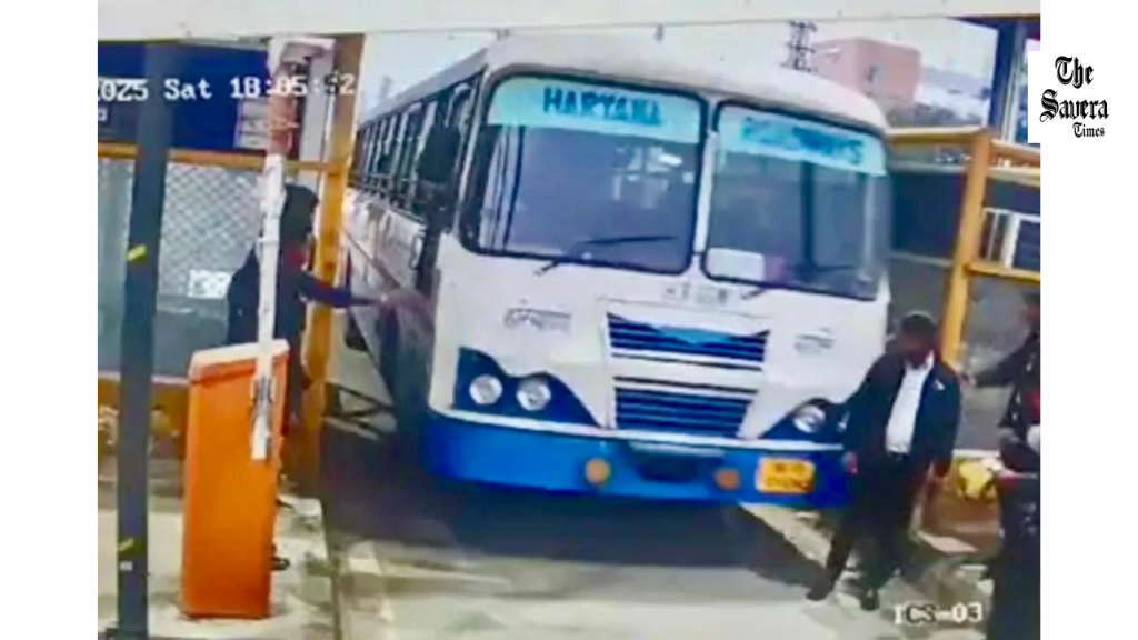 Gurugram Roadways Bus Runs Over Pedestrians, One Killed; Vehicle Stops After Crashing Into Car