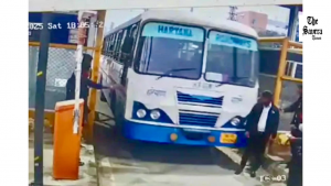 Gurugram Roadways Bus Runs Over Pedestrians, One Killed; Vehicle Stops After Crashing Into Car