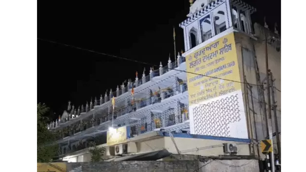 Nihangs from Punjab occupied the gurdwara located in Nagrasu.
