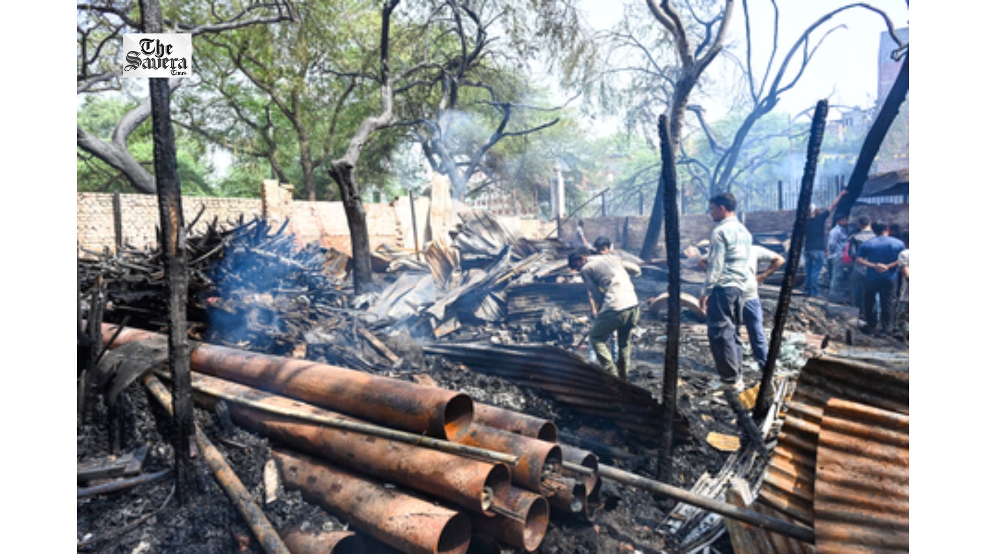 Fire destroys 30 huts in Takia Kale Khan near Maulana Azad Medical College; no casualties reported