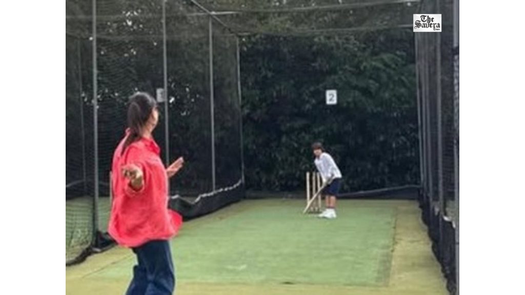Kareena Kapoor Jokes About Competing with Bumrah