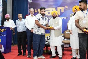 Punjab Is Becoming Drug-Free, Says CM Bhagwant Singh Mann as He Honours Recovered Youth With ‘Soorma’ Recognition