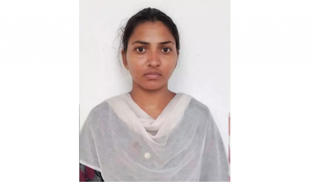 Telangana Woman Allegedly Injected Toilet Cleaner Into Husband After Failed Rooftop Murder Attempt