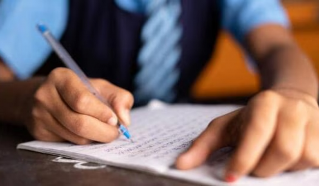 Don't Burden Class 9 Students with a New Language, Supreme Court Tells Centre and CBSE