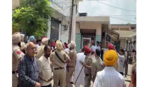 Punjab: Clashes break out during Qadian Municipal Council presidential election; State Assembly LoP Bajwa alleges police bias
