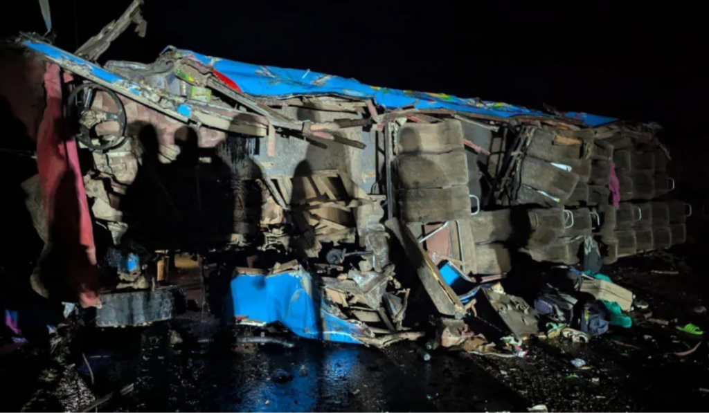 21 Killed as School Bus Crashes in Uganda, Dozens of Students Injured
