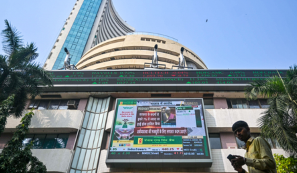 Sensex, Nifty Slip in Early Trade as Rising Crude Prices, New US Tariff Plan Weigh on Markets