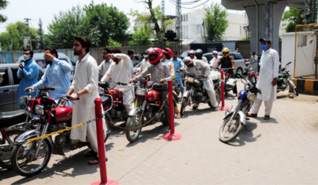 Pakistan Raises Petrol Price by PKR 6.39, Diesel by PKR 7.83
