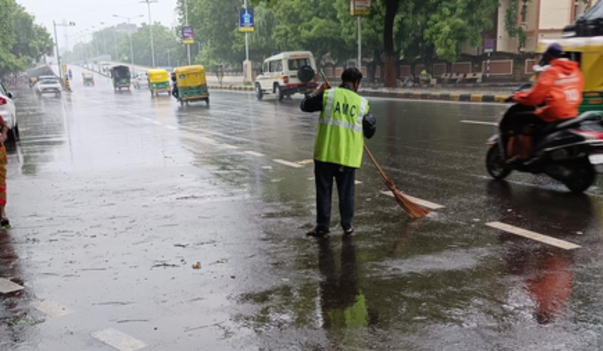 Gujarat: Ahmedabad deploys 24 teams at 20 waterlogged locations as seasonal rainfall reaches 18.53 inches