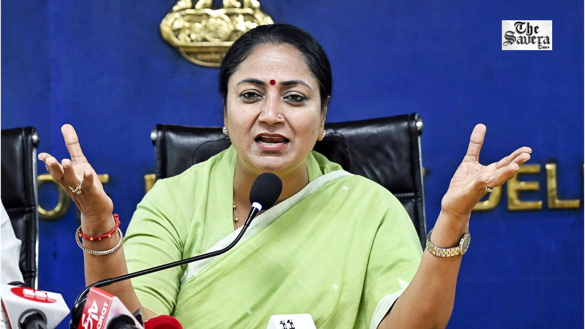 Delhi EV Policy Offers End-to-End Solution for Cleaner Mobility: CM Rekha Gupta