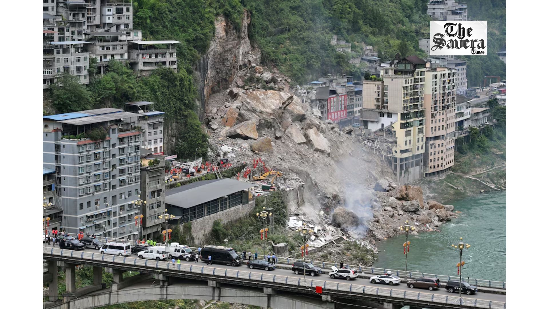 China Landslide: Eight Killed in Chongqing, 34 People Still Missing