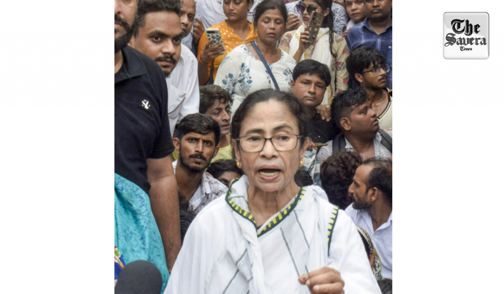 Mamata loses cool during protest march in Kolkata, slaps party worker