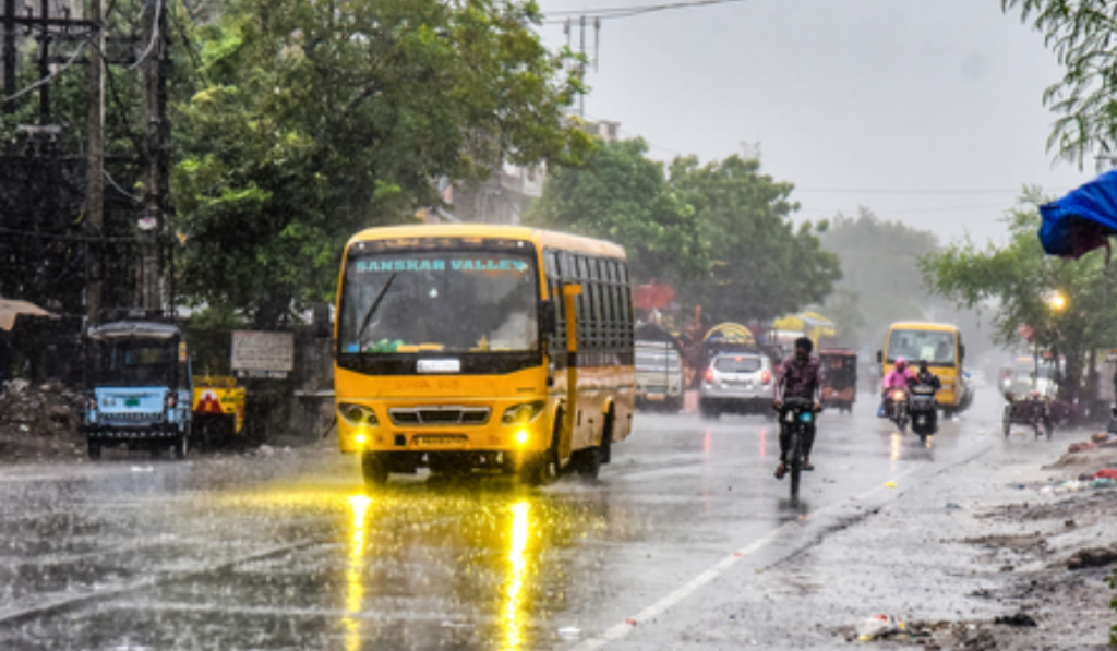 IMD issues heavy rain alert for 15 states; Himachal, J&K brace for intense monsoon spell