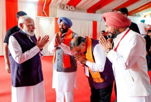 PM Modi Meets NCSK Vice Chairman Hardeep Singh Gill During Punjab Visit; Kewal Dhillon, Tarun Chugh Extend Warm Welcome
