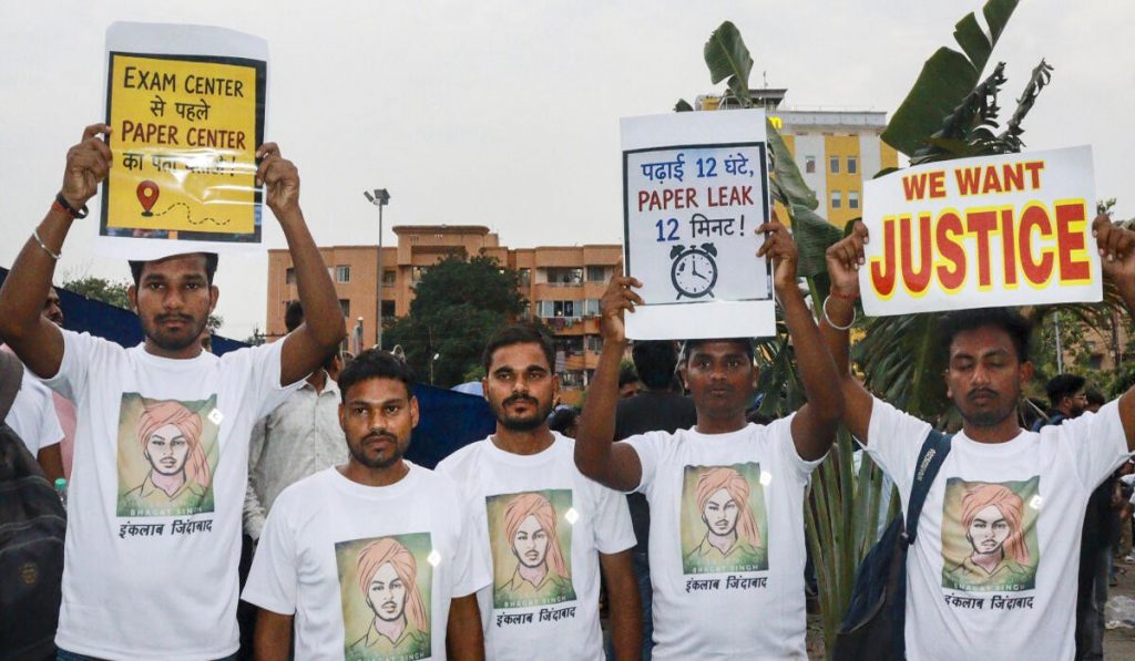 Jharkhand Paper Protest March