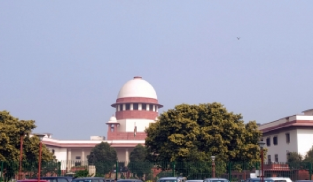 SC Replaces Advocate's One-Year Suspension with Warning Over Court Premises Misconduct