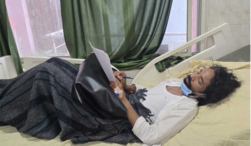 Jharkhand: "My soul, resolve are at satyagraha site": Student leader Devendra Mahto seeks to leave hospital