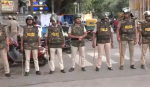 Karnataka bandh: Koppal protesters offer roses to Tamil Nadu lorry drivers over Cauvery water release