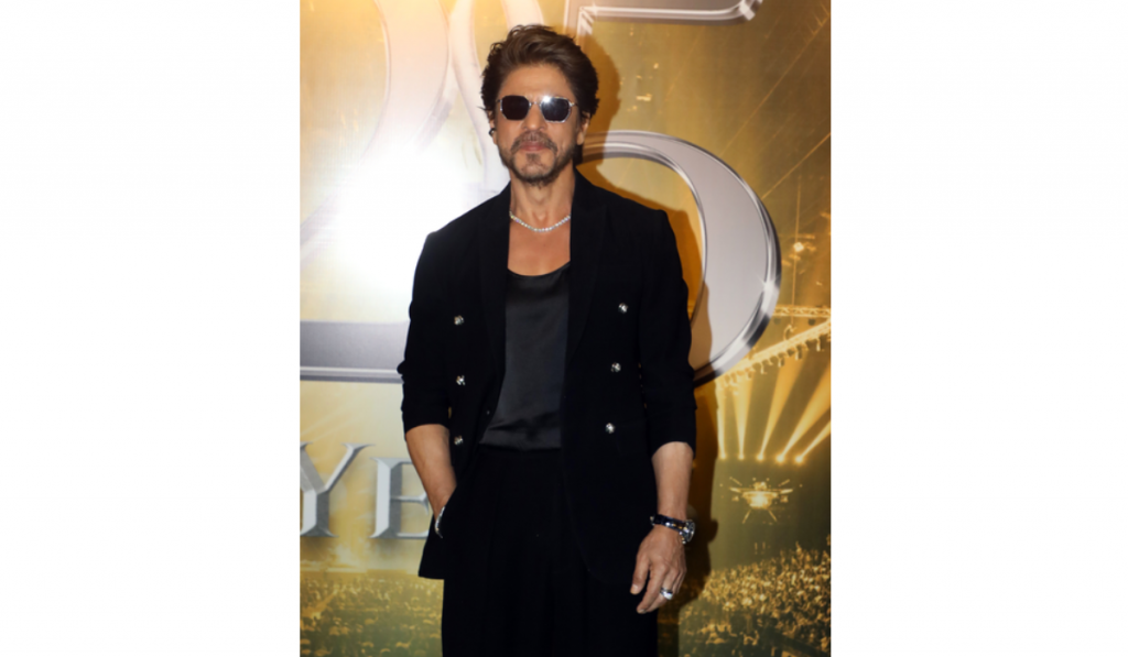 FDA Issues Notices to Shah Rukh Khan, Ajay Devgn and Tiger Shroff Over Vimal Ad