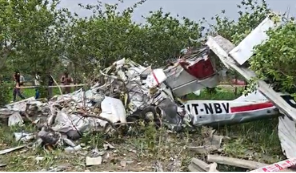 Kanpur: Two pilots killed as training aircraft crashes in field in UP